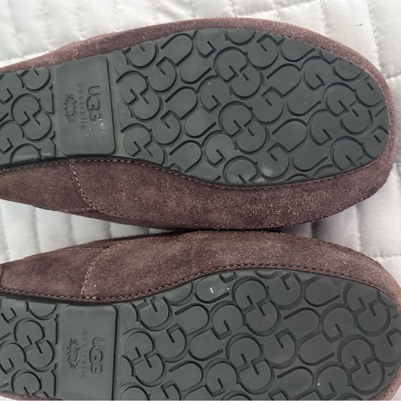 UGG Unisex-Child Ascot Slipper - Picture 5 of 6